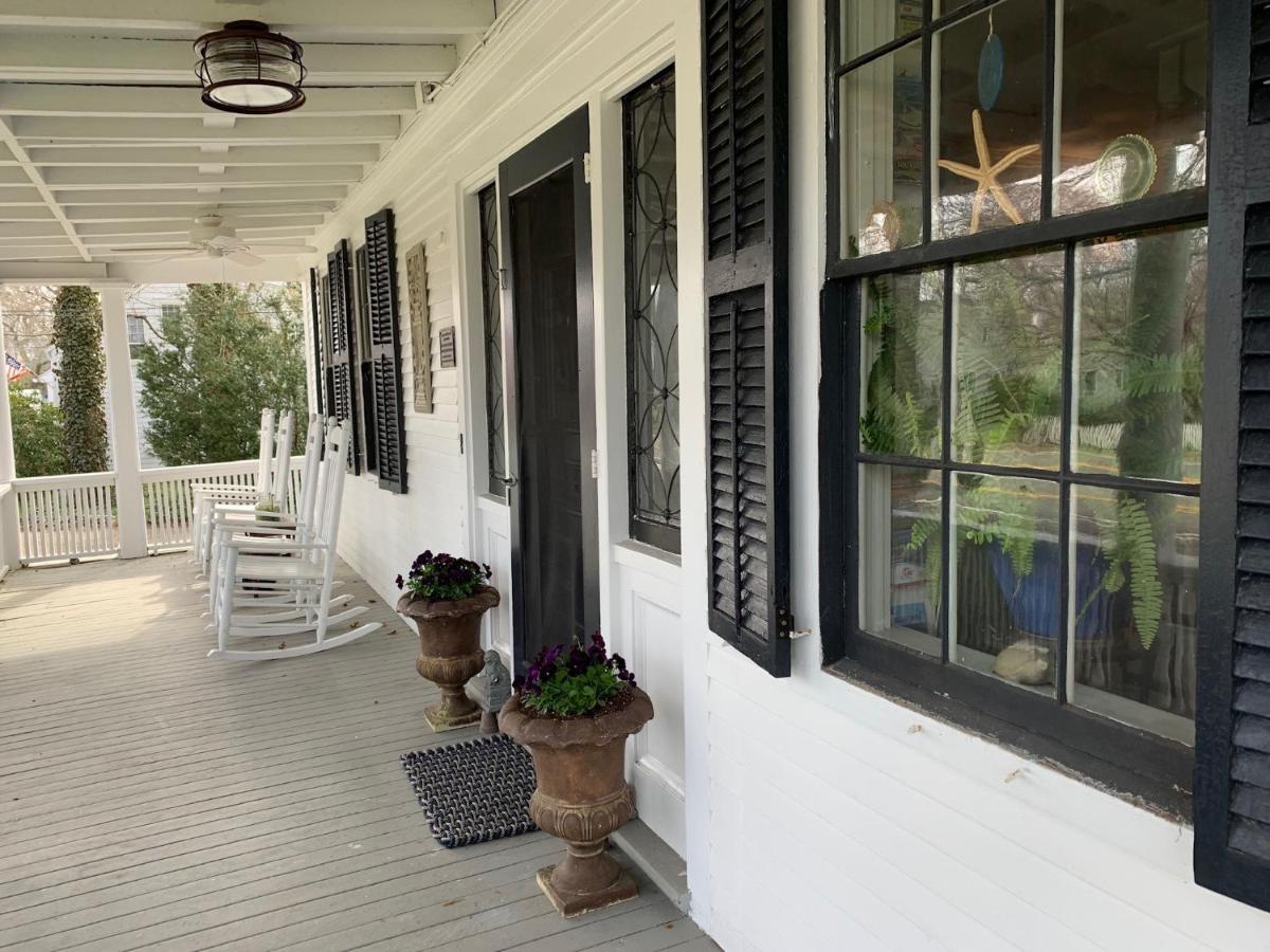 Olde Captains Inn Yarmouth Port Eksteriør billede